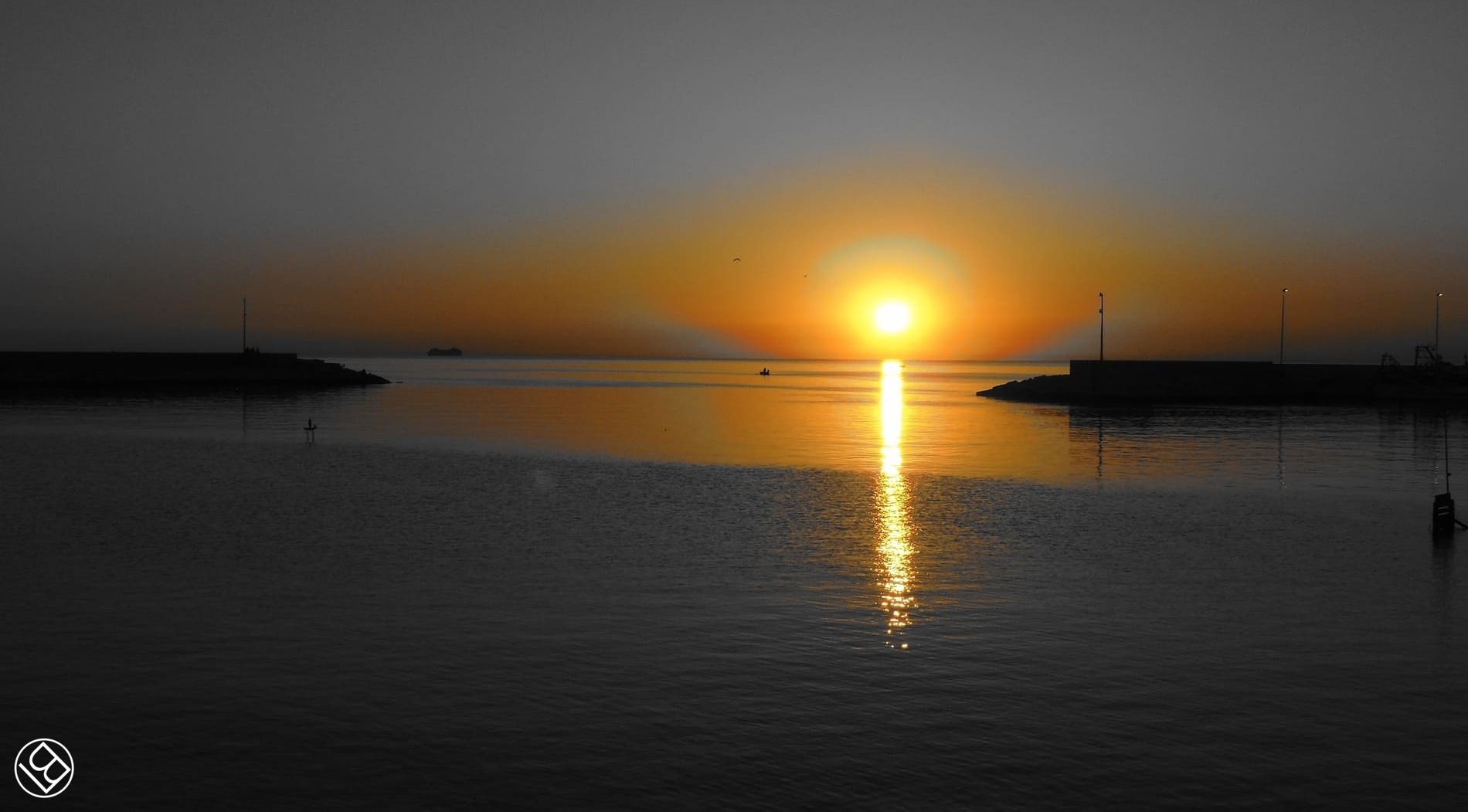 Spettacolare alba al porto di S.Spirito