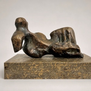 H.-Moore-Draped-Reclining-Figure-1953-cast-1959-bronze-on-stone-base-1